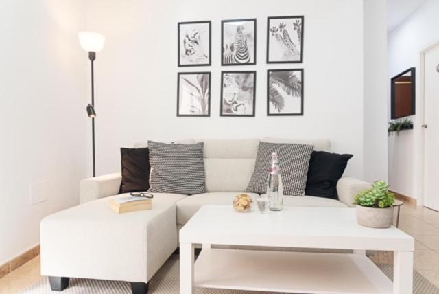 At Trajano 1 Apartment อัลเมรีอา ภายนอก รูปภาพ